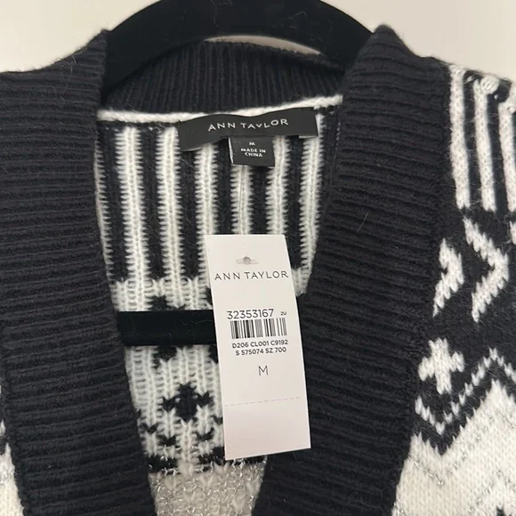 NWT Ann Taylor Cardigan - Picture 2 of 3